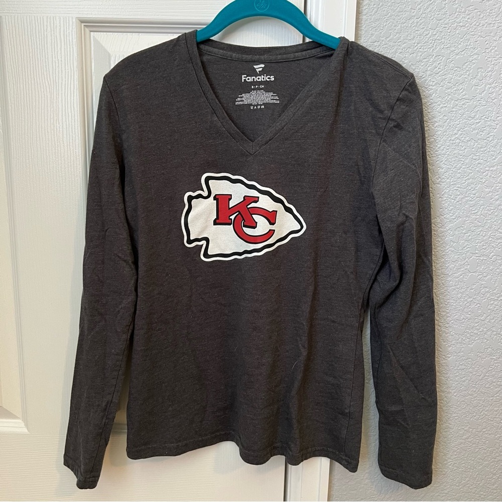 Women’s Small Fanatics Kansas City Long Sleeve V Neck